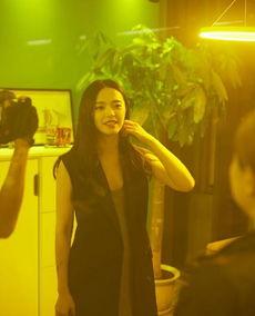 海玲闺蜜爆料事件视频播放,揭秘背后真相  第1张